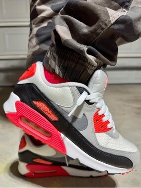 Nike Air Max 90 Infrared Sneakers